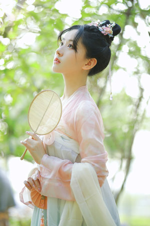 残暴被疯狂宫交h尿进去视频