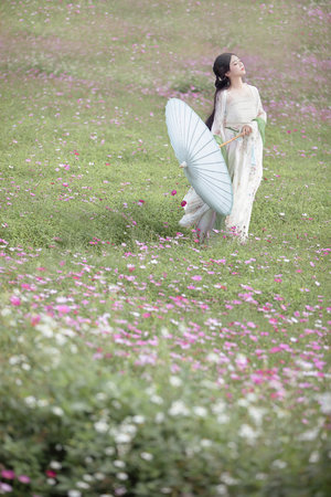 宝宝腿开大一点一会就不痛了视频