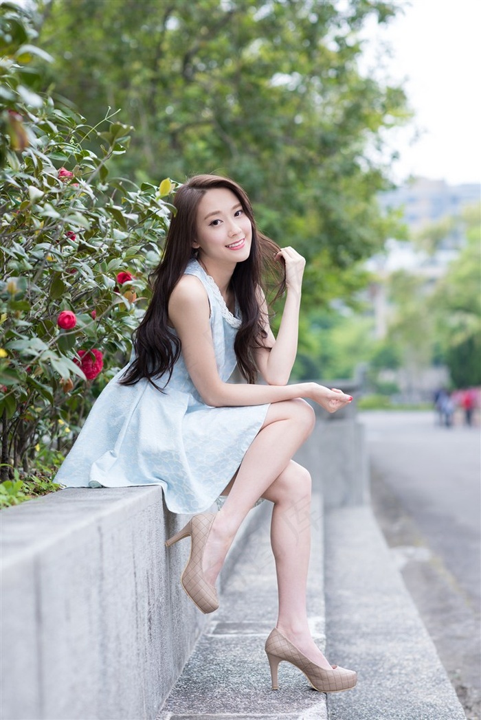 年轻朋友的妻子在线播放