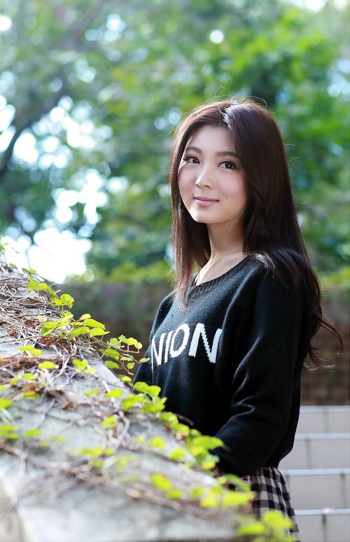 《尼僧极乐》1975